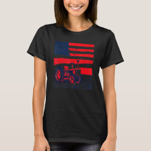 Vintage patriotic tractor on a farm American flag  T-Shirt