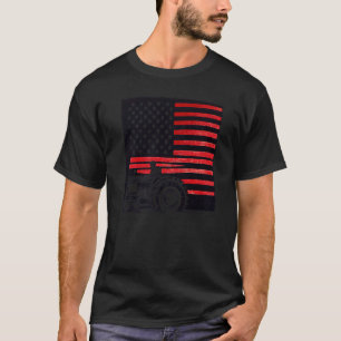 Vintage patriotic tractor on a farm American flag T-Shirt