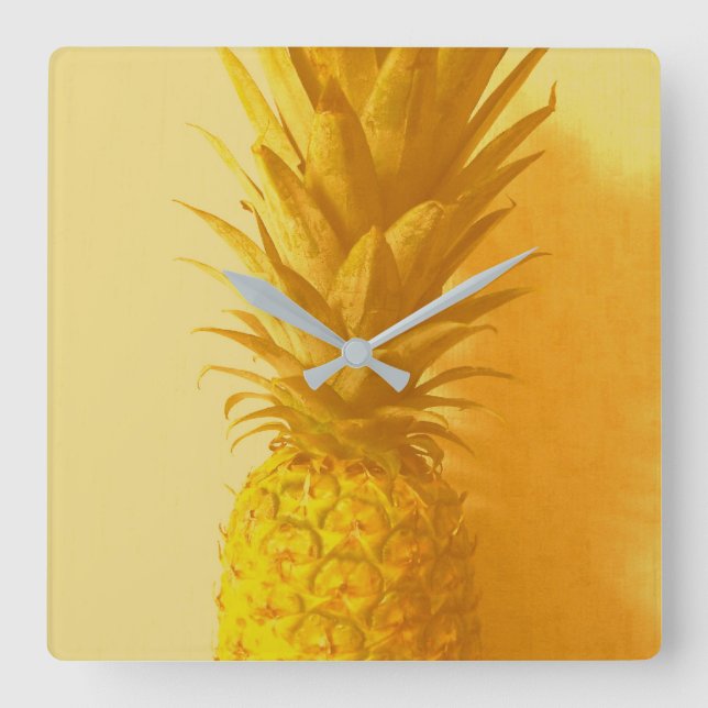 Vintage Pineapple - Kitchen Clock (Front)