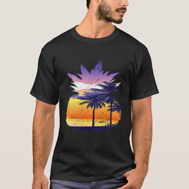 Vintage Pineapple Sunset Surf Hawaii Vacation T-Shirt (Front)