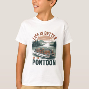 Vintage Pontoon Captain Pontoon Boat Vacation Summ T-Shirt