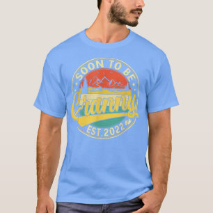 Vintage Promoted To Granny 2022 Soon To Be New Mum T-Shirt