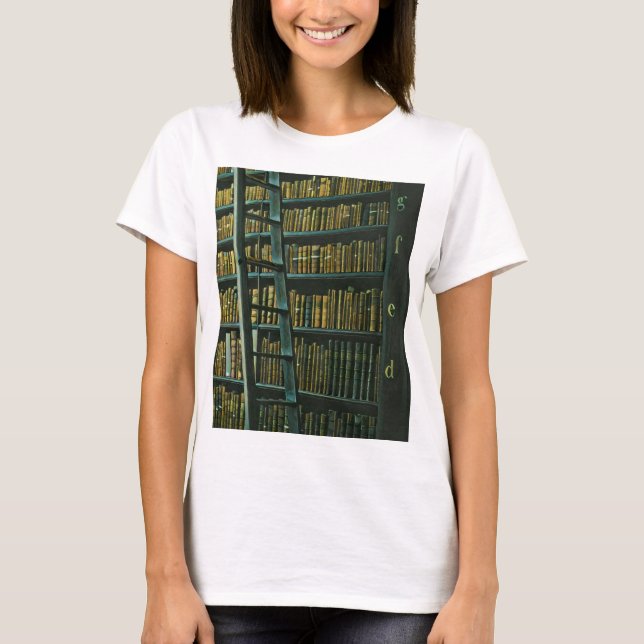 Vintage reading artwork gift T-Shirt (Front)