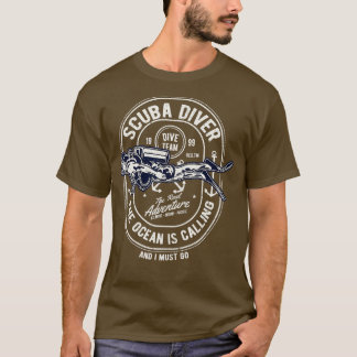 Vintage Retro Diver Distressed Scuba Diving  T-Shirt