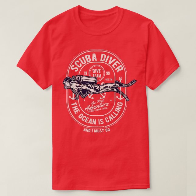 Vintage Retro Diver Distressed Scuba Diving  T-Shirt (Design Front)