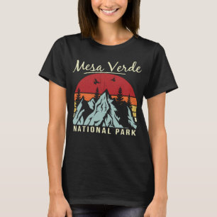 Vintage Retro Hiking Camping Mesa Verde National P T-Shirt