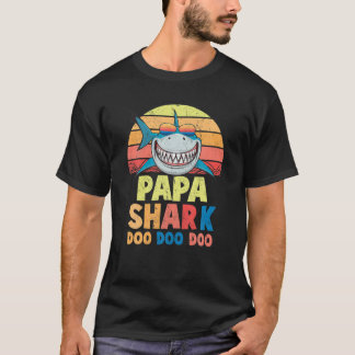 Vintage Retro Papa Shark Birthday Funny Shark Love T-Shirt