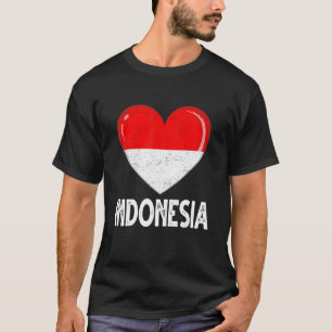 Vintage Retro Patriotic Heart Indonesia Flag Distr T-Shirt