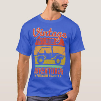 Vintage RetroAdventurer Est 1982 Birthday Gift T-Shirt