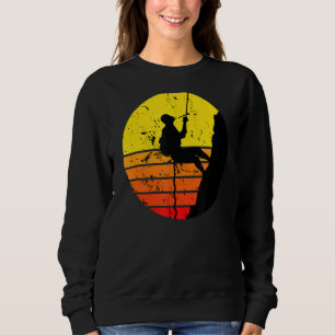 Vintage Rock Climbing Mountain Climber Retro Sunse Sweatshirt