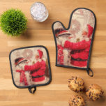 Vintage Santa Claus Snowman Christmas Oven Mitt & Pot Holder Set<br><div class="desc">Vintage Santa Claus Snowman Christmas Oven Mitt & Pot Holder Set features a jovial Santa Claus and snowman in the snow. Perfect for winter holiday gifts for family and friends. Created by Evco Holidays www.zazzle.com/store/evcoholidays</div>
