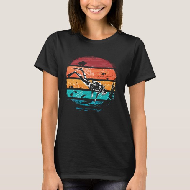 Vintage Scuba Diver Retro Ocean Adventure T-Shirt (Front)