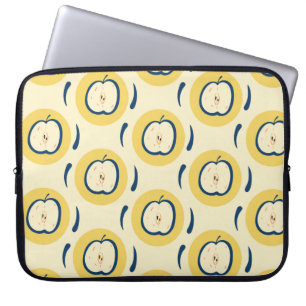 Vintage seamless pattern with apple. laptop sleeve