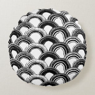 Vintage seamless pattern with dry brush arched str round cushion