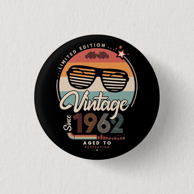 Vintage since 1962 3 cm round badge (Front)
