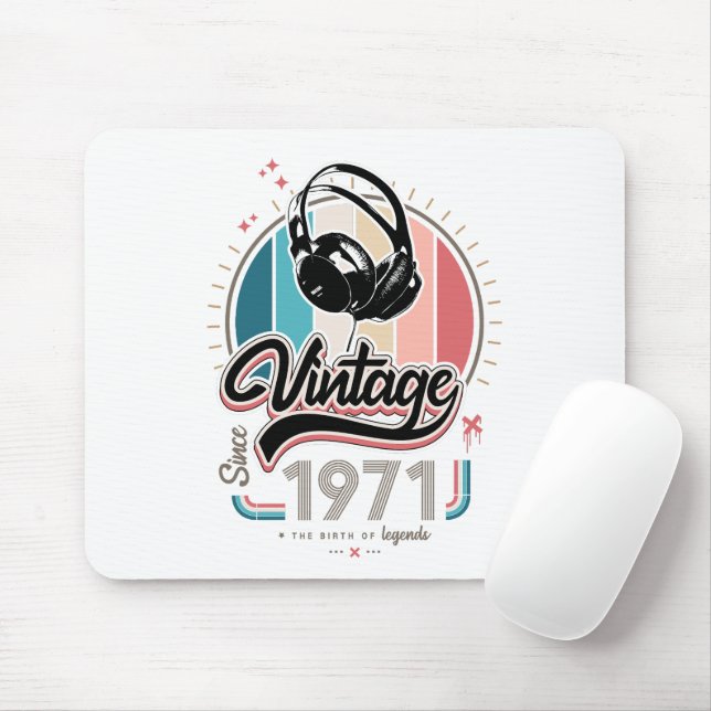 Vintage since 1971 headphones mouse mat (With Mouse)