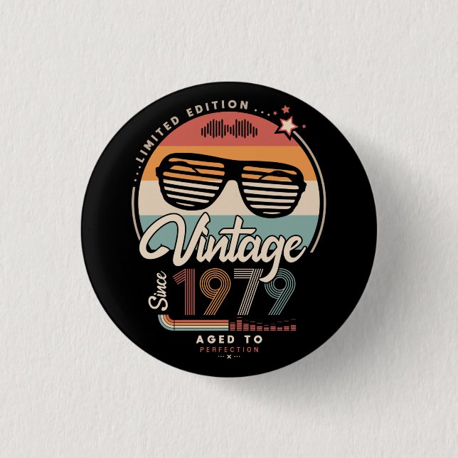 Vintage since 1979 3 cm round badge (Front)