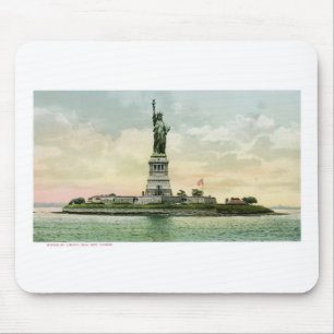 Vintage "Statue of Liberty" Poster. New York. Mouse Mat
