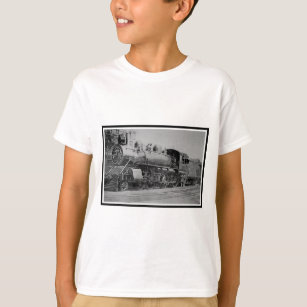 Vintage Steam Engine Railroad Train T-Shirt