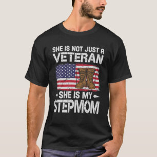Vintage Stepmom Veteran USA Flag 4Th Of July Mothe T-Shirt