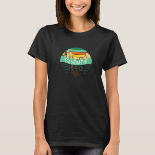 Vintage Sunset Yosemite Grizzly Bear US National P T-Shirt