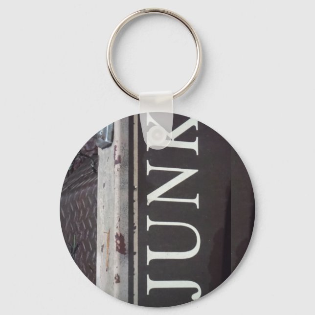 Vintage Tow Truck JUNK SIGN Key Ring (Front)