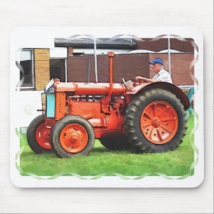 VINTAGE TRACTORS MOUSE MAT
