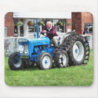 VINTAGE TRACTORS MOUSE MAT
