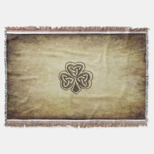 Vintage trendy grundge Irish shamrock Throw Blanket
