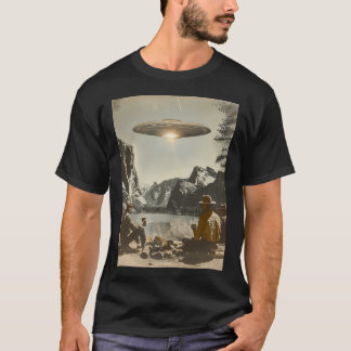Vintage Ufo National Park Design - Retro Alien Cam T-Shirt