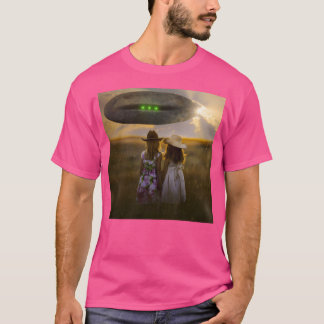 Vintage Ufo On Earth Girls Watching Ufo Ufo In Whe T-Shirt