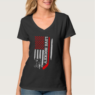 Vintage USA Flag Hockey Player, Hockey Stick, Love T-Shirt