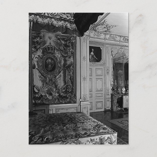 Vintage Versailles Palace Louis XV Bed chamber Postcard (Front)