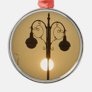 Vintage Victorian Sunset street light.png Metal Tree Decoration