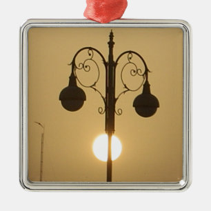 Vintage Victorian Sunset street light.png Metal Tree Decoration