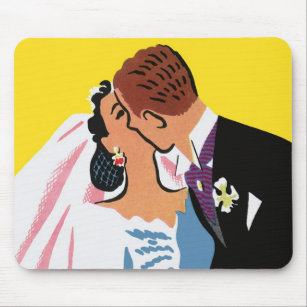 Vintage Wedding, Bride and Groom Newlyweds Kissing Mouse Mat