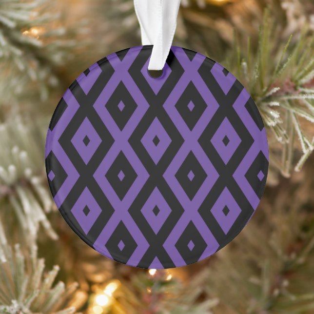 Violet and black diamond pattern ornament (Tree)