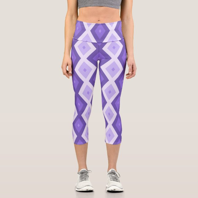 Violet diamond pattern capri leggings (Front)