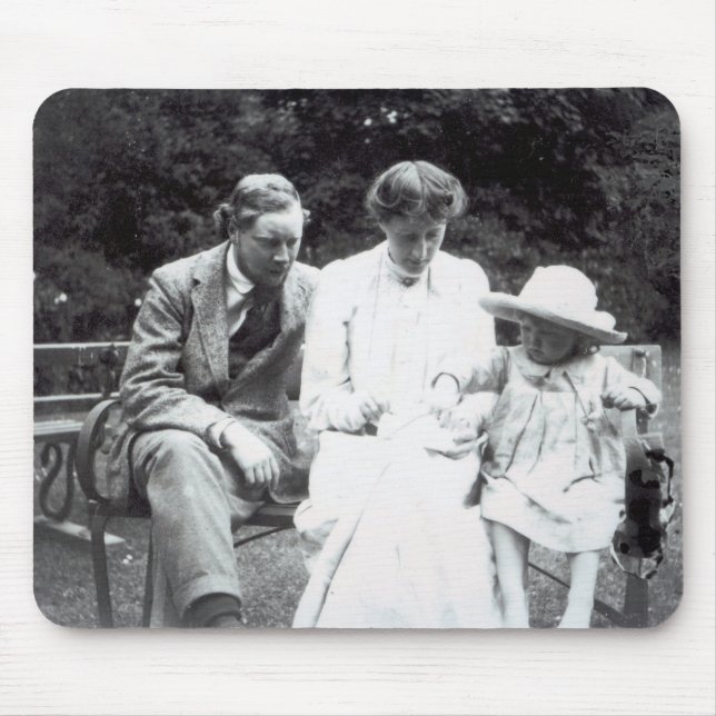 Virginia Woolf with Clive and Julian Bell, 1910 Mouse Mat (Front)