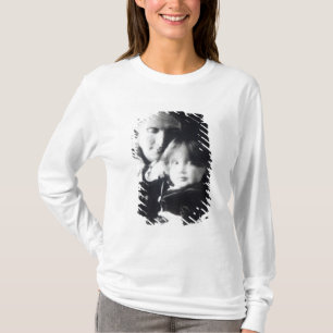 Virginia Woolf, with her mother Julia, 1884 T-Shirt