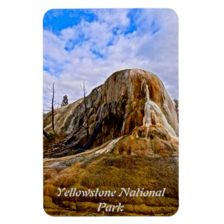 VOLCANIC CONE IN YELLOWSTONE MAGNET