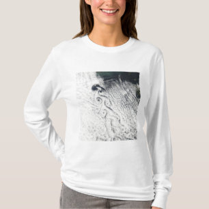 Von Karmann cloud vortices T-Shirt