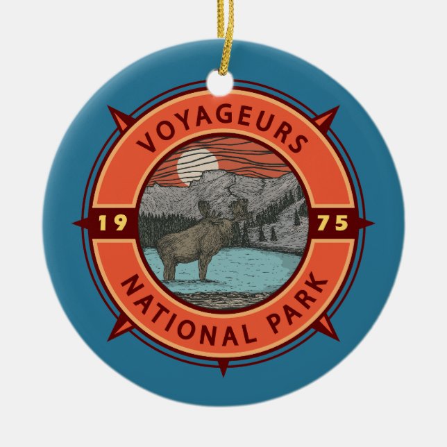 Voyageurs National Park Moose Retro Compass Emblem Ceramic Tree Decoration (Front)