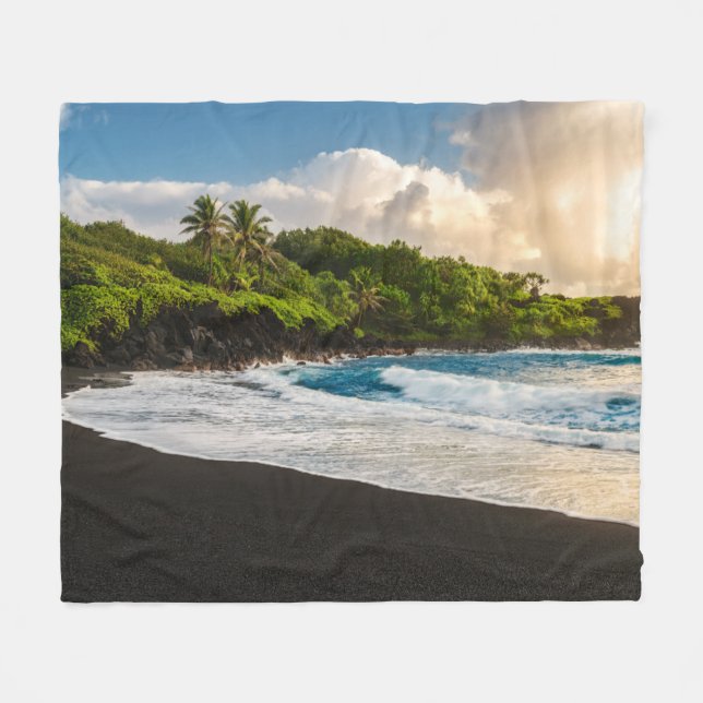 Waianapanapa Beach Fleece Blanket (Front (Horizontal))