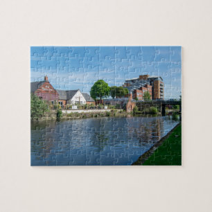 Wakefield Canal Side: Historic Pub and Apartments Jigsaw Puzzle