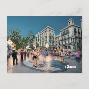 Walk and kiss at La Rambla, Barcelona, Spain Postcard