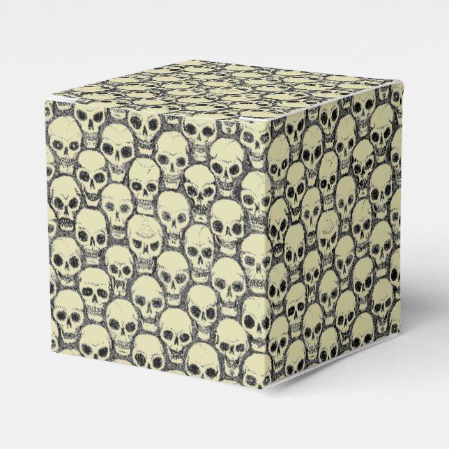 Wall o’ Skulls Favour Box (Front Side)