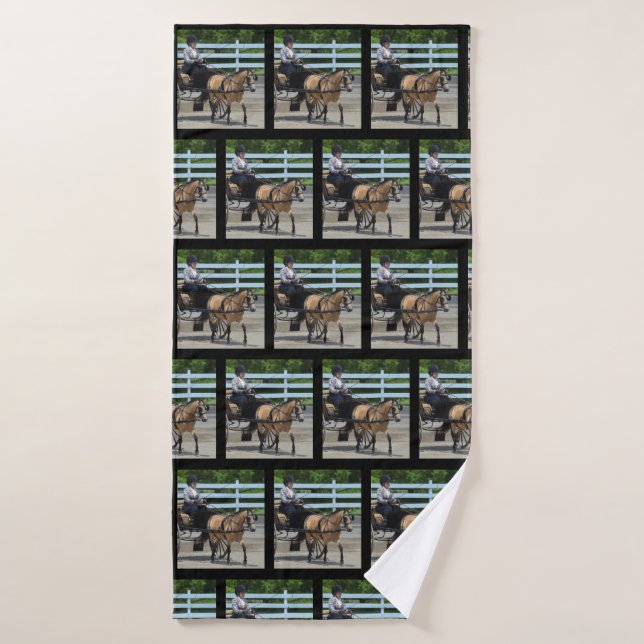 Walnut Hill Carriage Driving Horse Show Bath Towel (Bath Towel)