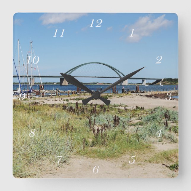 Wanduhr Fehmarnsundbrücke und Fehmarnsund Square Wall Clock (Front)