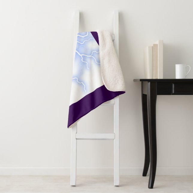 warm and cozy. sherpa blanket (In Situ)